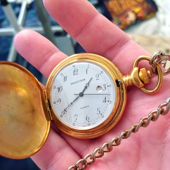 A classic pocket watch - Picture 2 of 4